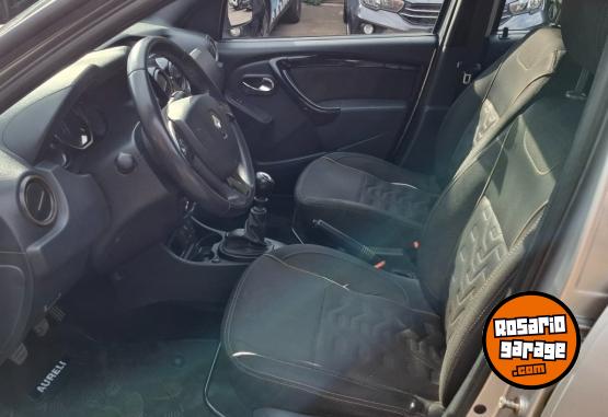 Autos - Renault Duster 2017 GNC 154000Km - En Venta
