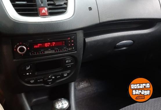 Autos - Peugeot 207 - Feline 2010 Nafta 140000Km - En Venta