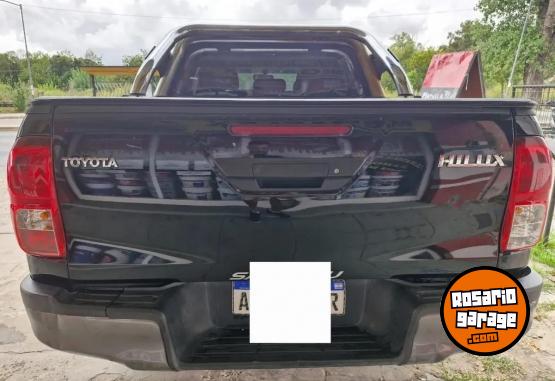 Autos - Toyota Hilux 2023 Diesel 100000Km - En Venta