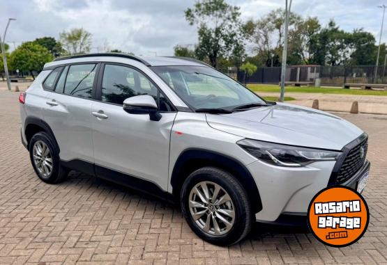 Autos - Toyota COROLLA CROSS XLI 2.0 CVT 2022 Nafta  - En Venta