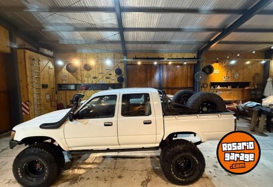 Camionetas - Toyota Hilux 4x4 1993 Diesel 511000Km - En Venta