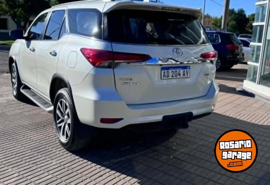 Camionetas - Toyota hilux sw4 2018 Diesel 135500Km - En Venta