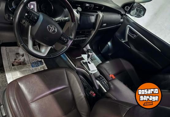 Camionetas - Toyota hilux sw4 2018 Diesel 135500Km - En Venta