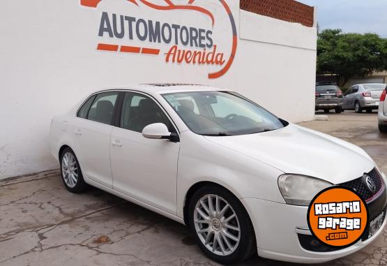 Autos - Volkswagen VENTO 2.5 LUXURI 2010 Nafta 196523Km - En Venta
