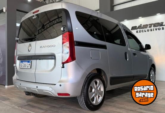 Utilitarios - Renault Kangoo II Zen 1.6 2023 Nafta 17500Km - En Venta