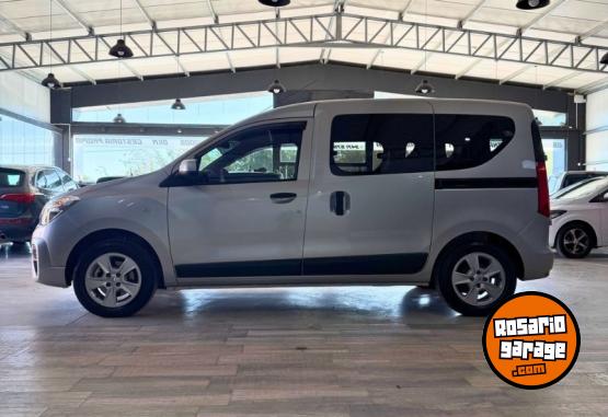 Utilitarios - Renault Kangoo II Zen 1.6 2023 Nafta 17500Km - En Venta
