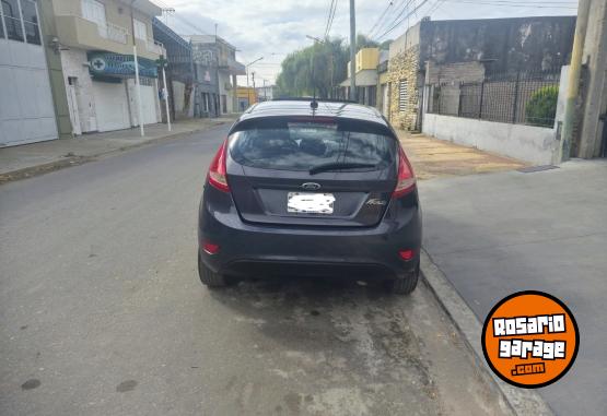Autos - Ford Fiesta Kinetic Titanium 2013 Nafta 198436Km - En Venta