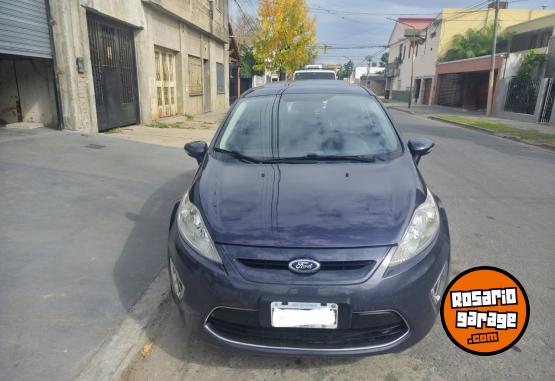 Autos - Ford Fiesta Kinetic Titanium 2013 Nafta 198436Km - En Venta