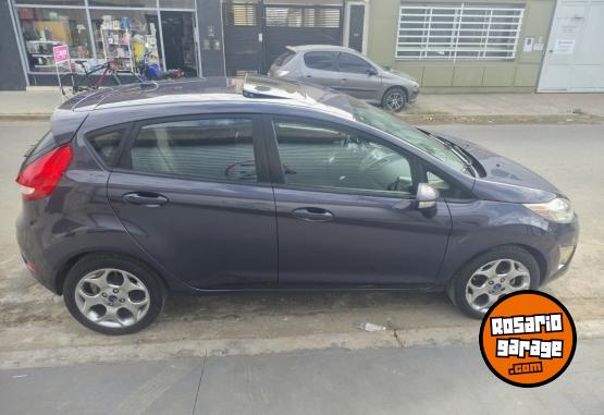 Autos - Ford Fiesta Kinetic Titanium 2013 Nafta 198436Km - En Venta