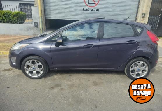 Autos - Ford Fiesta Kinetic Titanium 2013 Nafta 198436Km - En Venta