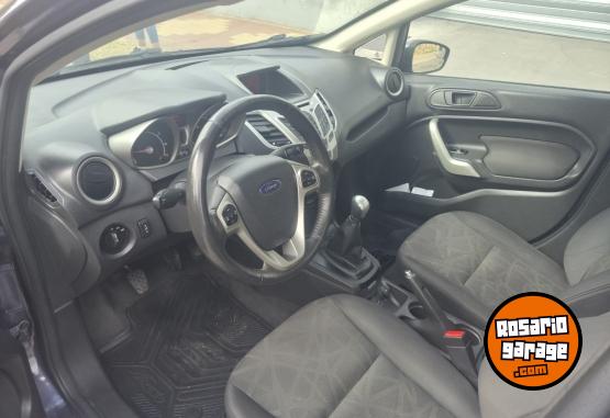 Autos - Ford Fiesta Kinetic Titanium 2013 Nafta 198436Km - En Venta