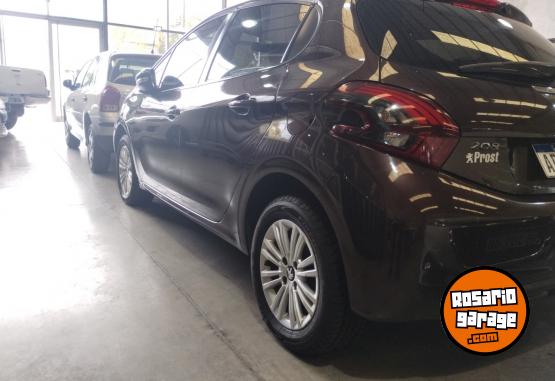 Autos - Peugeot 208 Allure 1.6 navegador 2019 Nafta  - En Venta