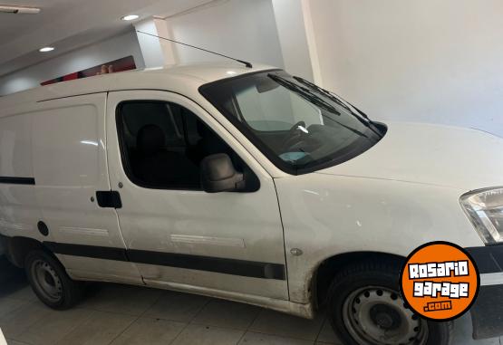 Utilitarios - Citroen Berlingo 2020 Nafta 200000Km - En Venta