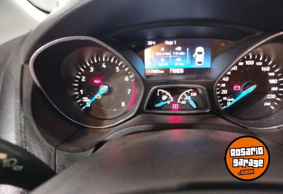 Autos - Ford Focus 5p titanium AT 2017 Nafta 117000Km - En Venta