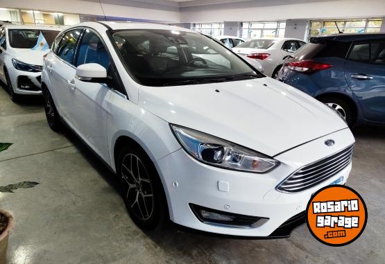 Autos - Ford Focus 5p titanium AT 2017 Nafta 117000Km - En Venta