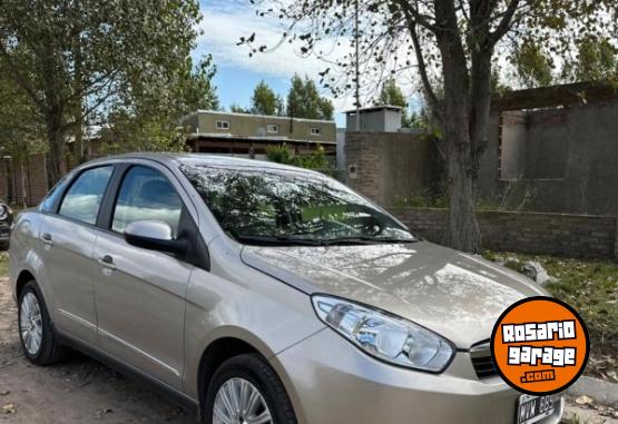 Autos - Fiat Grand siena essence 2013 Nafta 112000Km - En Venta