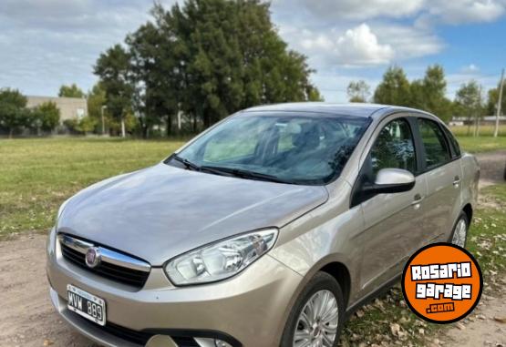 Autos - Fiat Grand siena essence 2013 Nafta 112000Km - En Venta