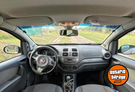 Autos - Fiat Grand siena essence 2013 Nafta 112000Km - En Venta