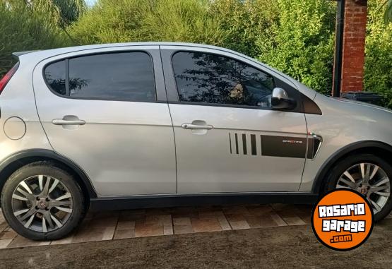 Autos - Fiat Palio Sporting 2014 Nafta 76000Km - En Venta