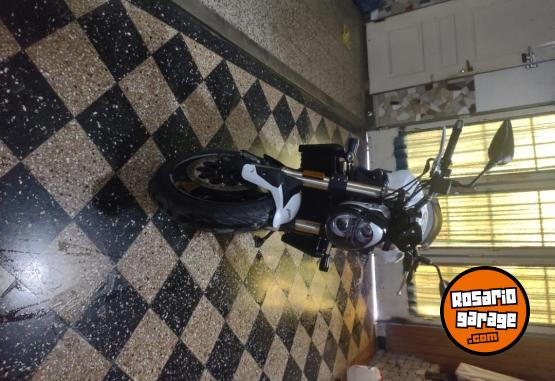 Motos - Benelli 752S 2022 Nafta 19000Km - En Venta