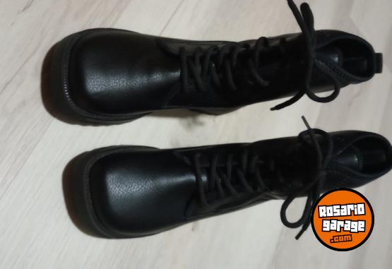 Indumentaria - Borcegos marca Piccadilly como nuevos - En Venta