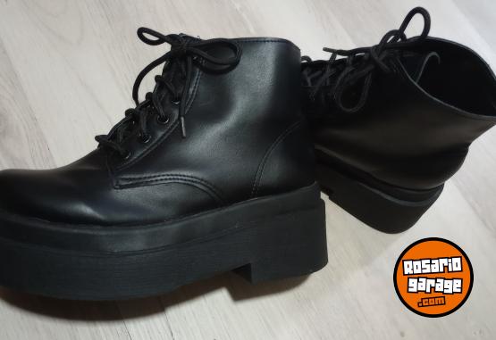 Indumentaria - Borcegos nro 37 como nuevos - En Venta