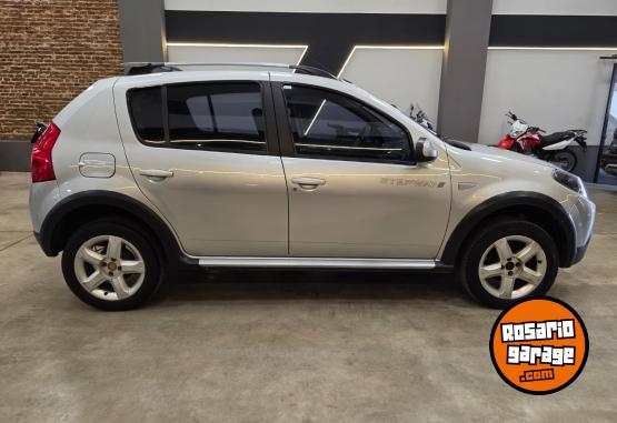 Autos - Renault SANDERO STEPWAY CONFORT 2009 GNC 155000Km - En Venta