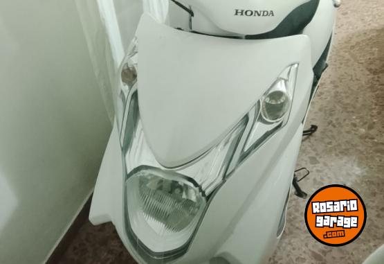Motos - Honda Elite 2017 Nafta 25000Km - En Venta