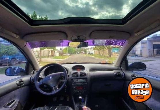 Autos - Peugeot 206 2004 Diesel 300000Km - En Venta