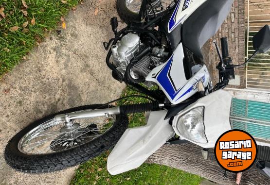 Motos - Motomel Skua 150 v6 2023 Nafta 24000Km - En Venta