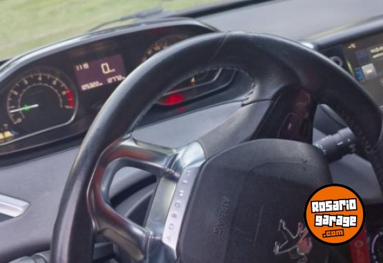 Autos - Peugeot 208 touchscreen 1.5 titul 2014 Nafta 120000Km - En Venta