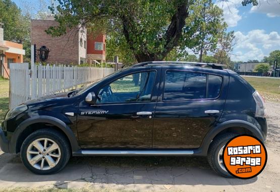 Autos - Renault Stepway versi�n full 2013 Nafta 132000Km - En Venta