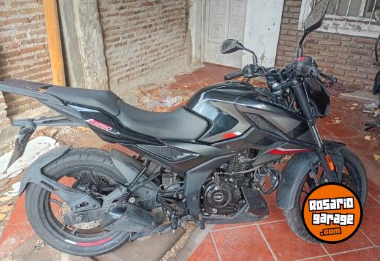 Motos - Bajaj N250 2023 Nafta 18500Km - En Venta