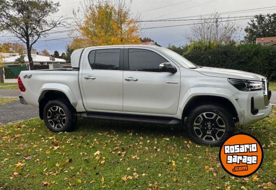 Camionetas - Toyota HILUX 4X4 DC SRX 2.8 TDI 2026 Diesel 4Km - En Venta