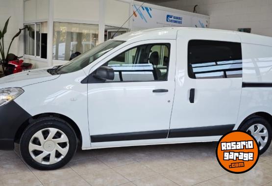 Utilitarios - Renault KANGOO EXXPRESS SCE 2024 Nafta 50746Km - En Venta