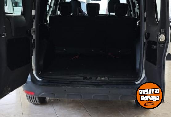 Utilitarios - Renault KANGOO EXXPRESS SCE 2024 Nafta 50746Km - En Venta