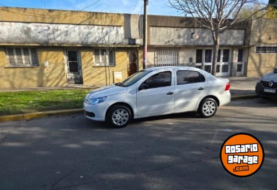 Autos - Volkswagen Voyage 2012 Nafta 175000Km - En Venta