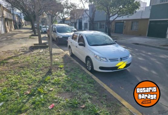 Autos - Volkswagen Voyage 2012 Nafta 175000Km - En Venta