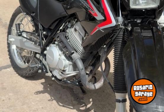Motos - Honda Tornado 2017 Nafta 6500Km - En Venta