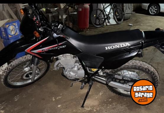 Motos - Honda Tornado 2017 Nafta 6500Km - En Venta