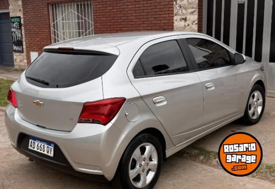 Autos - Chevrolet Onix 2019 Nafta 69900Km - En Venta