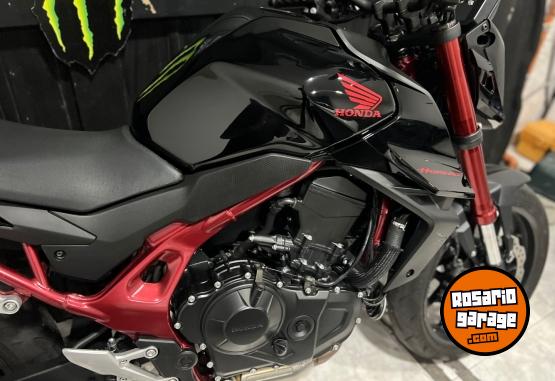 Motos - Honda hornet 750 mt z 2024 Nafta 4000Km - En Venta