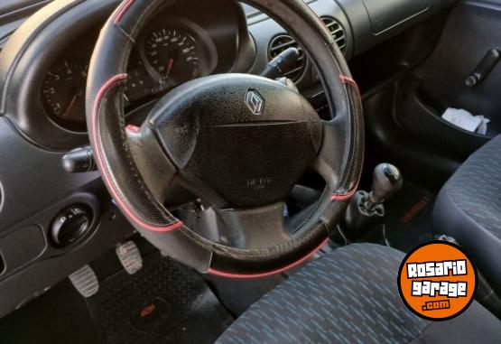 Utilitarios - Renault Kangoo 2015 GNC 150000Km - En Venta
