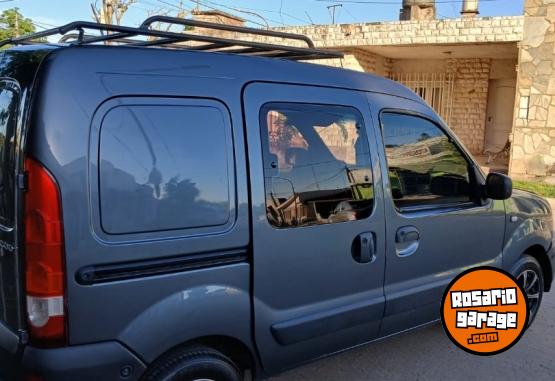 Utilitarios - Renault Kangoo 2015 GNC 150000Km - En Venta