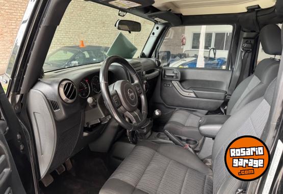 Camionetas - Jeep Wrangler Unlimited 2011 Nafta 200000Km - En Venta