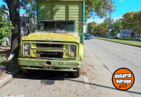 Camiones y Gr�as - Chevrolet C50 con Caja Sider - En Venta