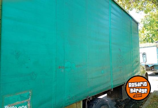 Camiones y Gr�as - Chevrolet C50 con Caja Sider - En Venta