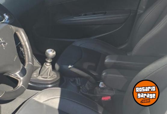 Autos - Peugeot 308 FELINE HD 2017 Diesel 150000Km - En Venta
