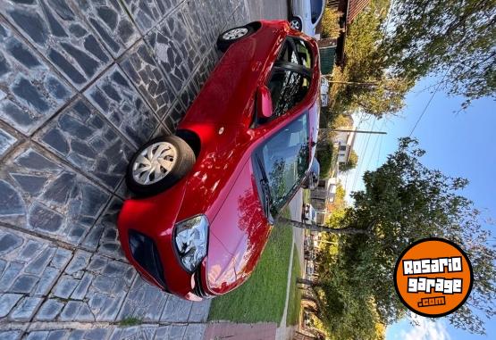 Autos - Toyota Etios 2018 Nafta 70000Km - En Venta