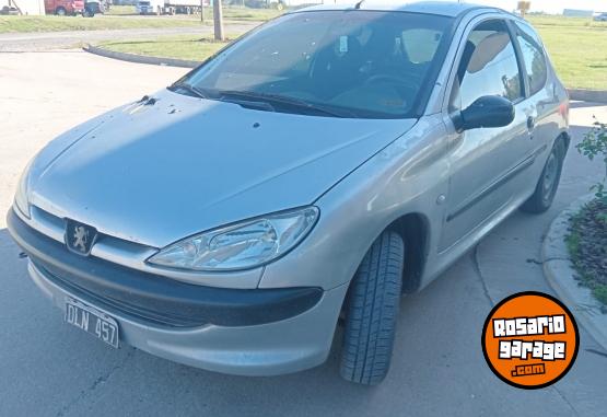 Autos - Peugeot 206 2001 Nafta 210000Km - En Venta